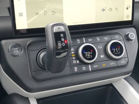 New 2026 Land Rover Defender 110 X-Dynamic SE AWD/4WD image 21