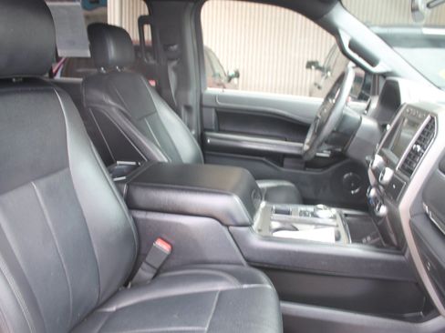 Used 2019 Ford Expedition XLT w/ Equipment Group 202A RWD image 21