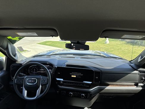 Used 2024 GMC Sierra 1500 SLE w/ Preferred Package image 23