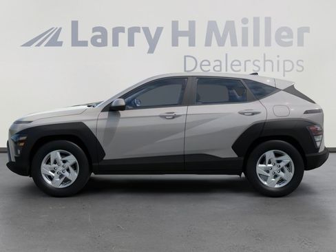 New 2026 Hyundai Kona SE FWD image 3