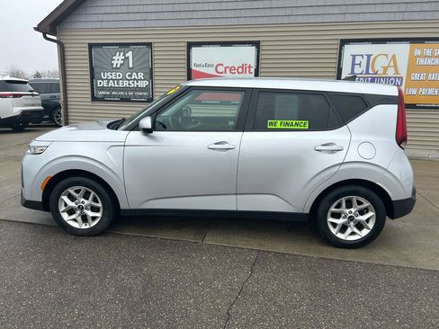 Used 2020 Kia Soul S image 8