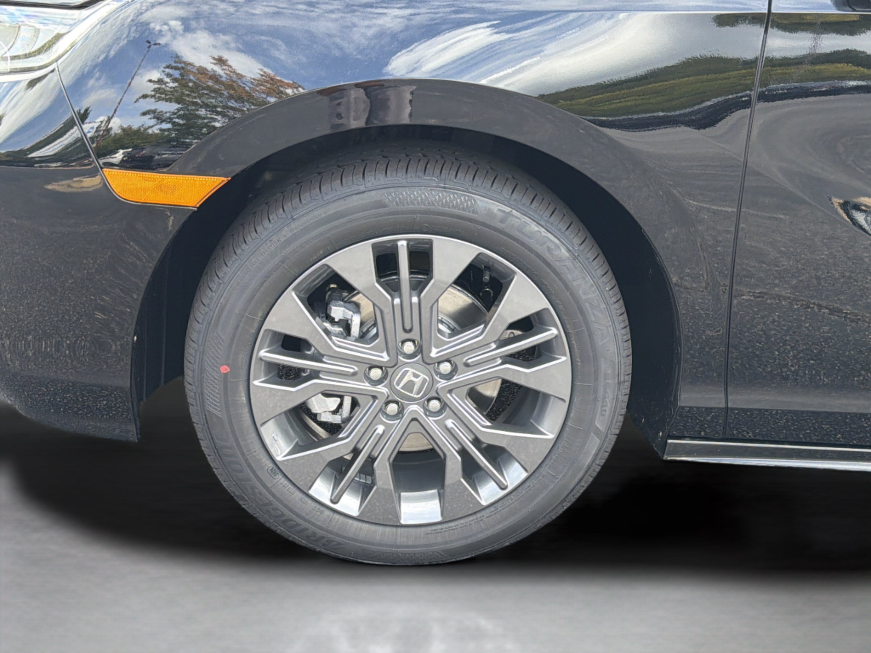 New 2027 Honda Odyssey Touring image 11