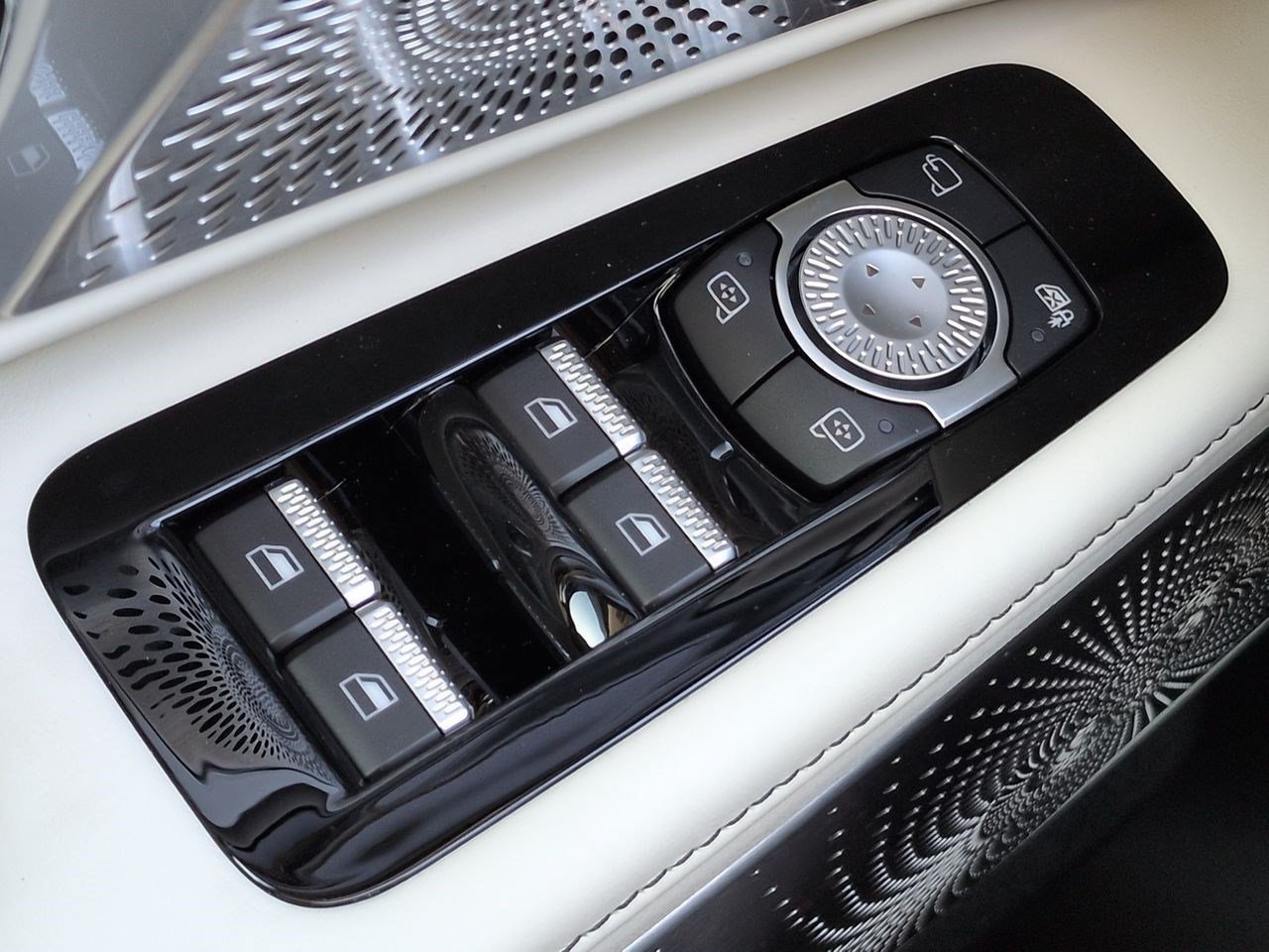 New 2026 Lincoln Nautilus Black Label AWD/4WD image 25