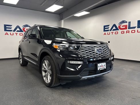 Used 2021 Ford Explorer Platinum w/ Equipment Group 601A image 2