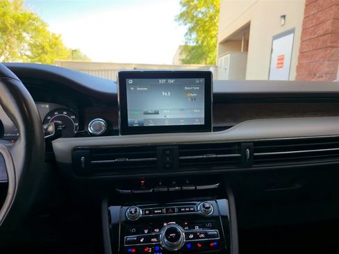 Used 2020 Lincoln Corsair Reserve w/ Equipment Group 201A FWD image 19