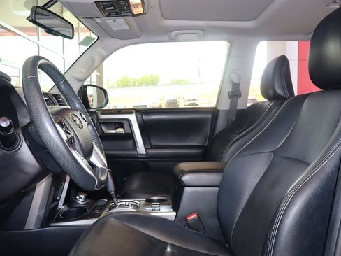 Used 2017 Toyota 4Runner Limited AWD/4WD image 15