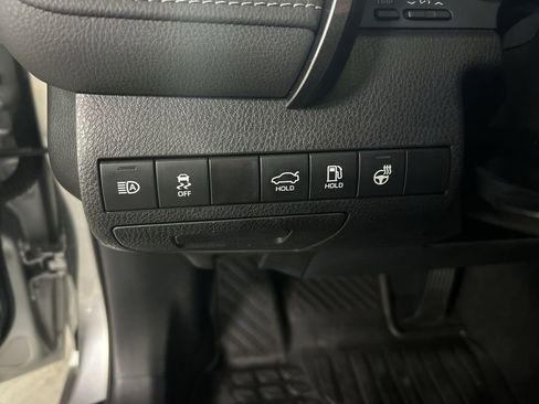 Used 2024 Toyota Camry SE w/ Cold Weather Package image 17