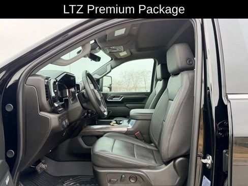 Used 2024 Chevrolet Silverado 2500 LTZ w/ LTZ Premium Package image 8