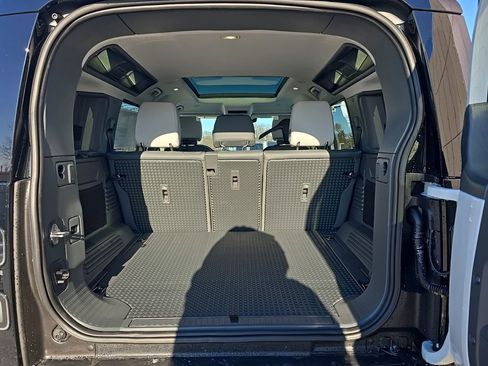 New 2026 Land Rover Defender 110 S AWD/4WD image 25