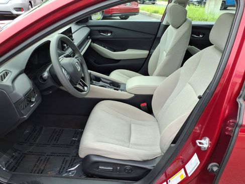 Certified 2024 Honda Accord EX image 4
