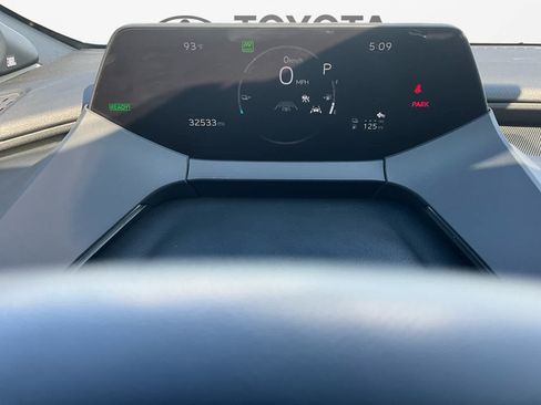 Used 2024 Toyota Prius Prime Premium w/ Advanced Technology Package FWD image 17