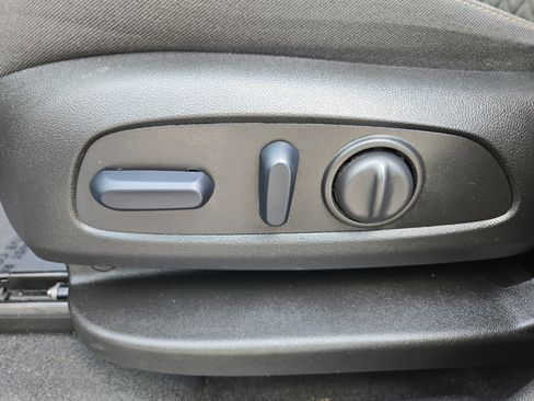 Used 2024 Chevrolet Equinox LT image 14