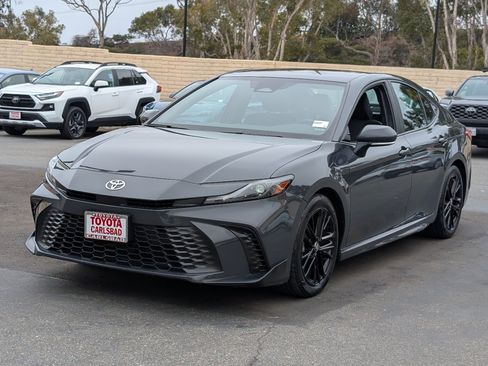 Used 2025 Toyota Camry SE w/ Multimedia Upgrade Package FWD image 11