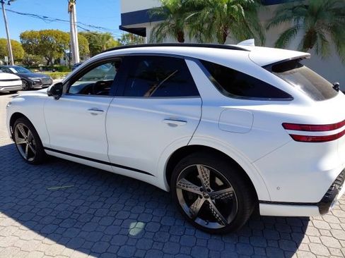 Used 2023 Genesis GV70 3.5T Sport w/ Sport Prestige Package image 4