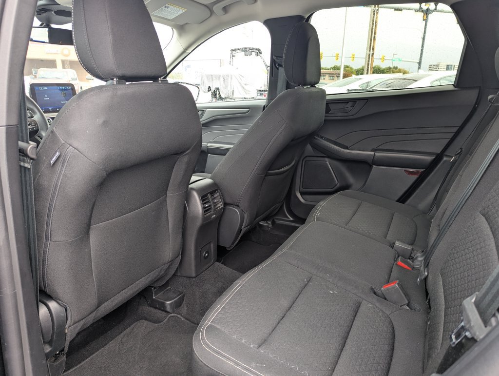 Used 2025 Ford Escape Active AWD/4WD image 29