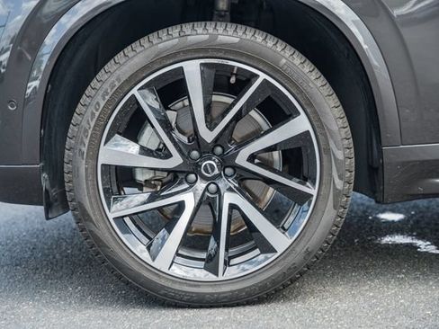 Certified 2024 Volvo XC90 B6 Plus w/ Protection Package Premier AWD/4WD image 18