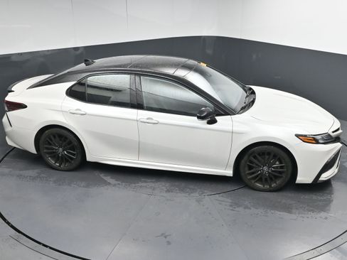 Used 2022 Toyota Camry XSE image 34