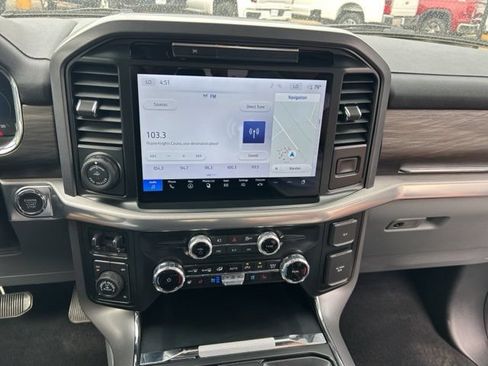 Used 2025 Ford F150 Lariat w/ Equipment Group 501A Mid AWD/4WD image 27