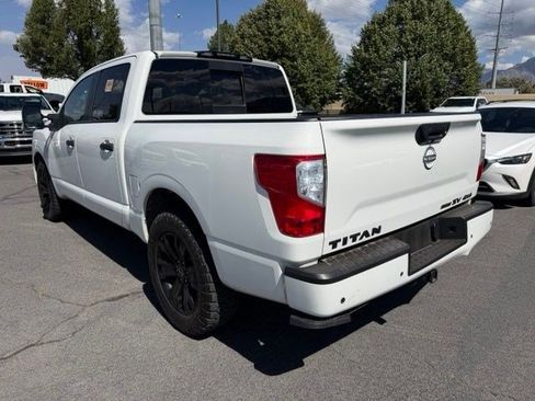 Used 2023 Nissan Titan SV w/ SV Convenience Package AWD/4WD image 7