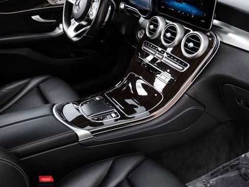 Used 2021 Mercedes-Benz GLC 300 image 23