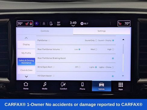 Used 2024 Chrysler Pacifica Touring-L FWD image 8