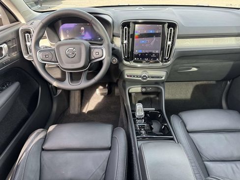 Certified 2023 Volvo XC40 B5 Plus w/ Driver Assist Package AWD/4WD image 14