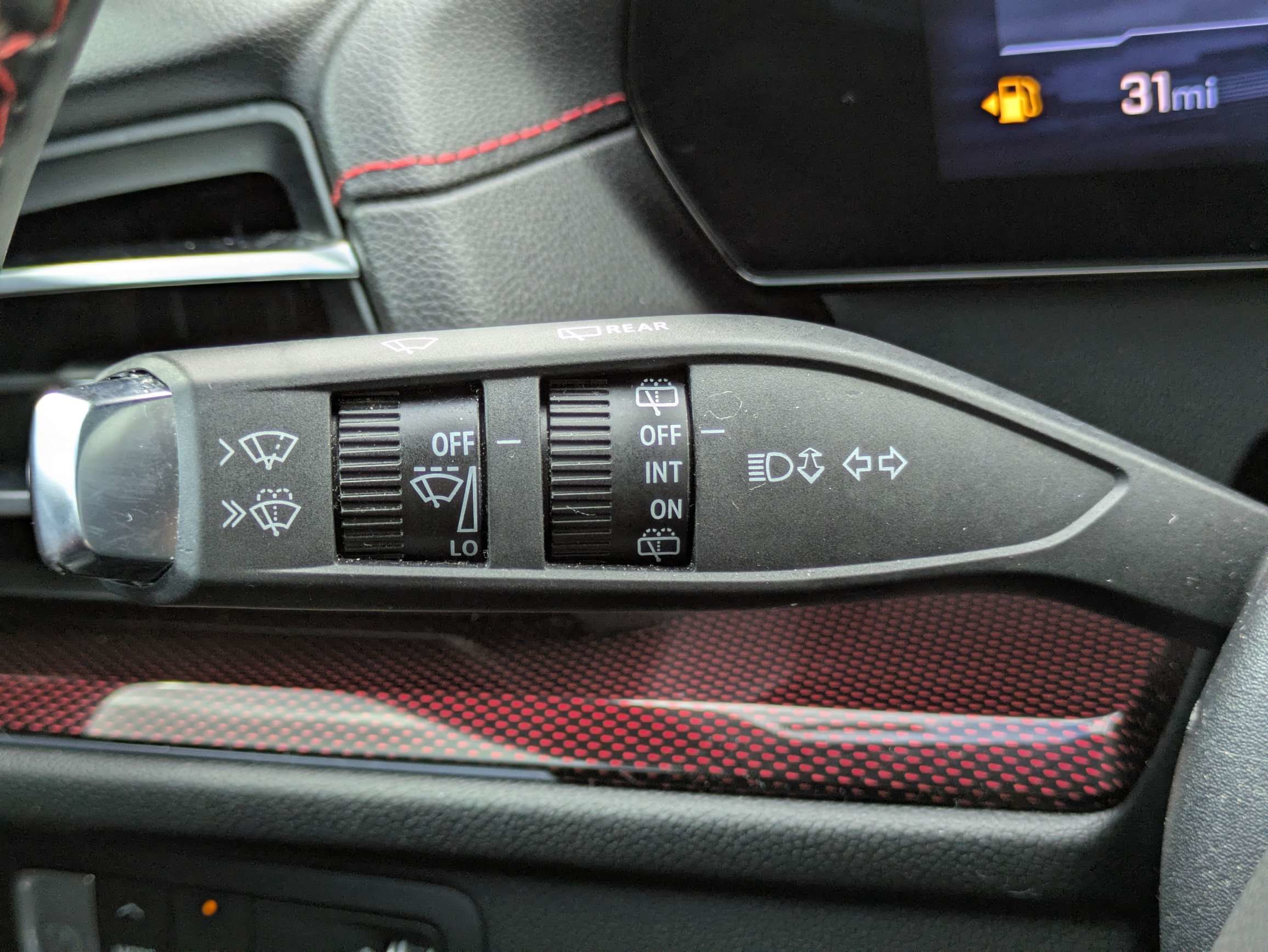 Used 2024 Chevrolet Traverse RS FWD image 20