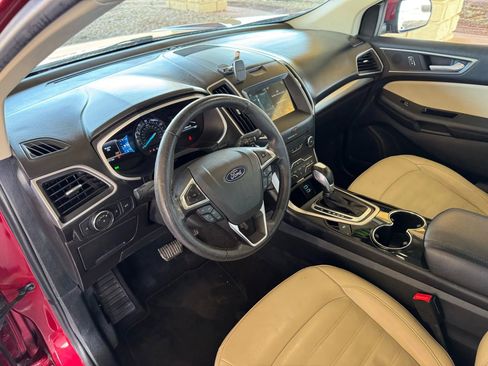 Used 2018 Ford Edge SEL w/ Equipment Group 201A image 10