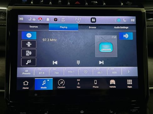 Used 2022 Jeep Grand Cherokee Limited 4xe image 17