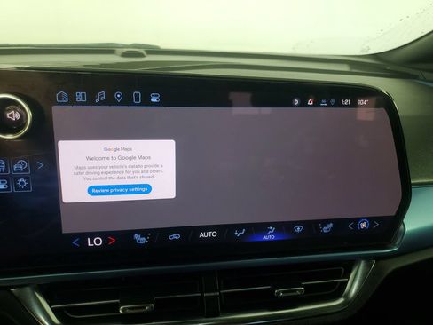 Used 2025 Chevrolet Equinox EV LT FWD image 20