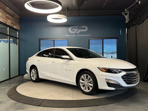 Used 2020 Chevrolet Malibu LT image 1