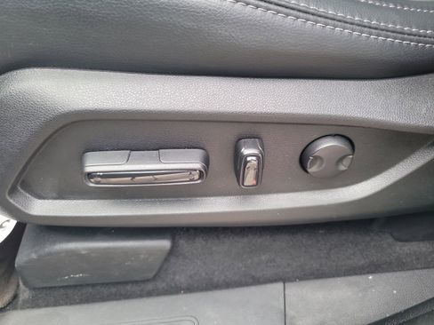 Used 2024 Honda Pilot Touring image 12