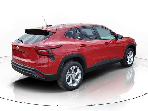 New 2026 Chevrolet Trax LS w/ LS Convenience Package image 4