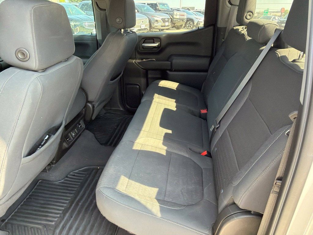 Used 2021 Chevrolet Silverado 1500 LT RWD image 5