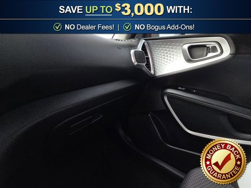 Used 2022 Kia Soul LX image 28