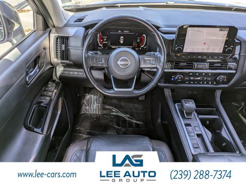 Used 2022 Nissan Pathfinder Platinum w/ Cargo Package image 14