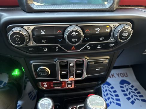 Used 2021 Jeep Gladiator Rubicon AWD/4WD image 26