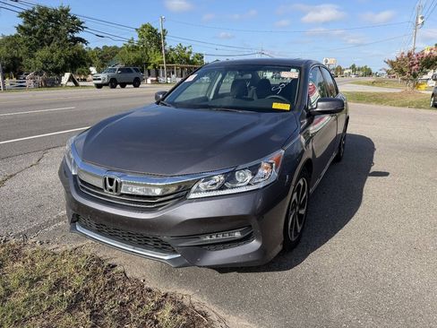 Used 2016 Honda Accord EX image 2