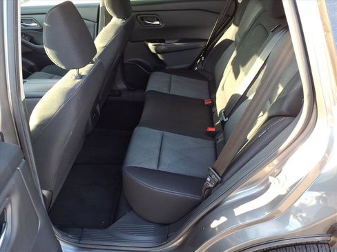 Used 2024 Nissan Rogue SV image 12