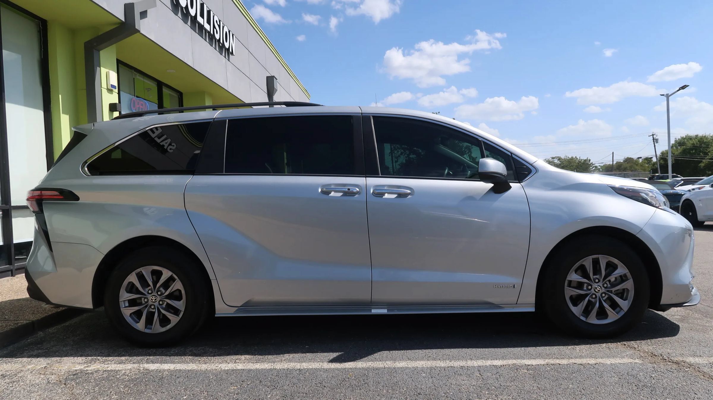 Used 2021 Toyota Sienna XLE FWD image 8