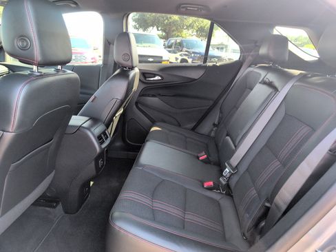 Used 2024 Chevrolet Equinox RS FWD image 31