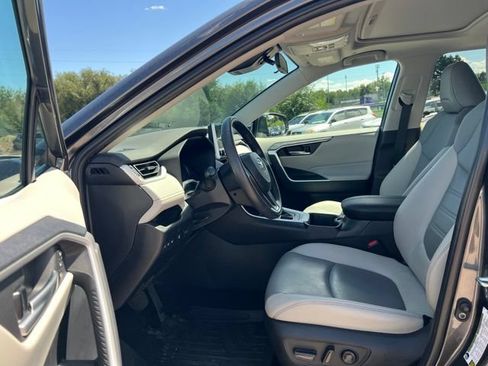 Used 2023 Toyota RAV4 XLE Premium AWD/4WD image 27