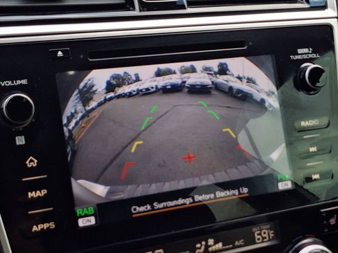 Used 2018 Subaru Outback 3.6R Limited image 17