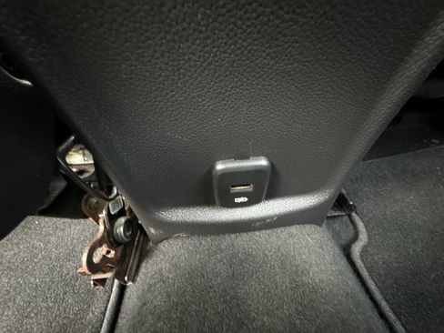Used 2017 Chevrolet Cruze LT w/ Convenience Package FWD image 20