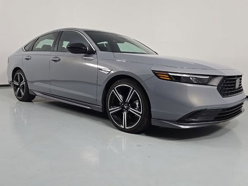 Used 2023 Honda Accord Sport image 7