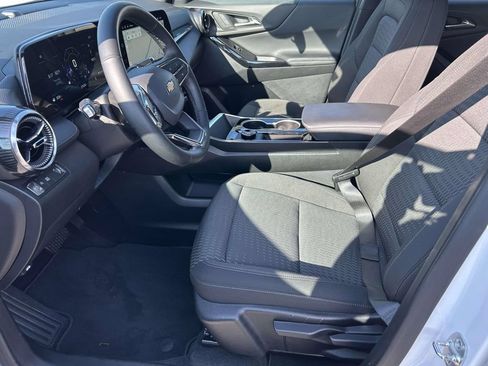 Used 2026 Chevrolet Equinox LT FWD image 16