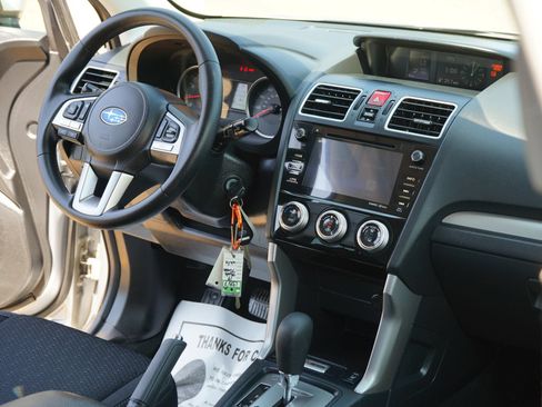 Used 2018 Subaru Forester 2.5i Premium w/ All-Weather Package AWD/4WD image 21