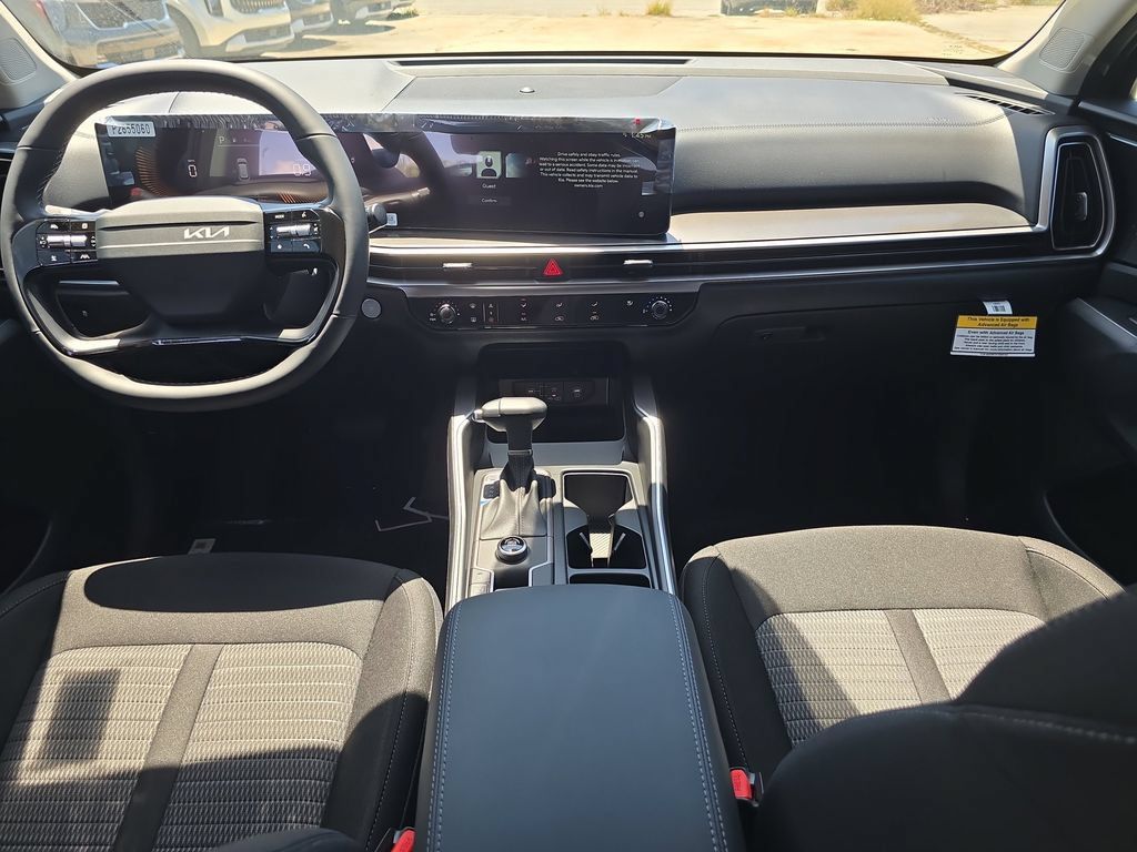 New 2026 Kia Sorento LX FWD image 12