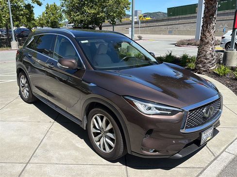 Used 2019 INFINITI QX50 Essential w/ Premium Audio Package AWD/4WD image 4