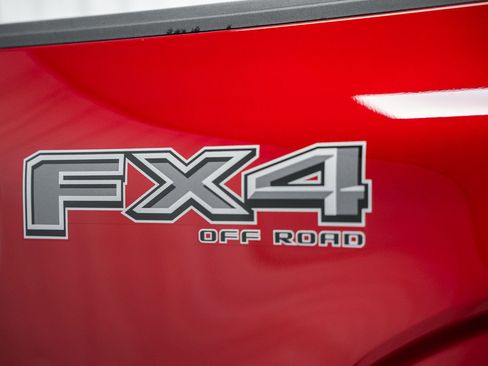 Used 2022 Ford F150 Lariat w/ Equipment Group 502A High image 21